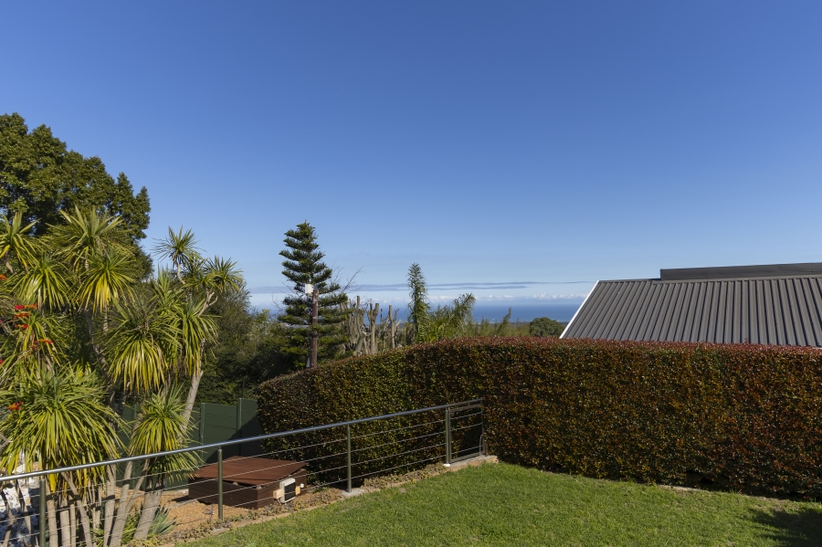 To Let 4 Bedroom Property for Rent in Helderberg Estate Western Cape